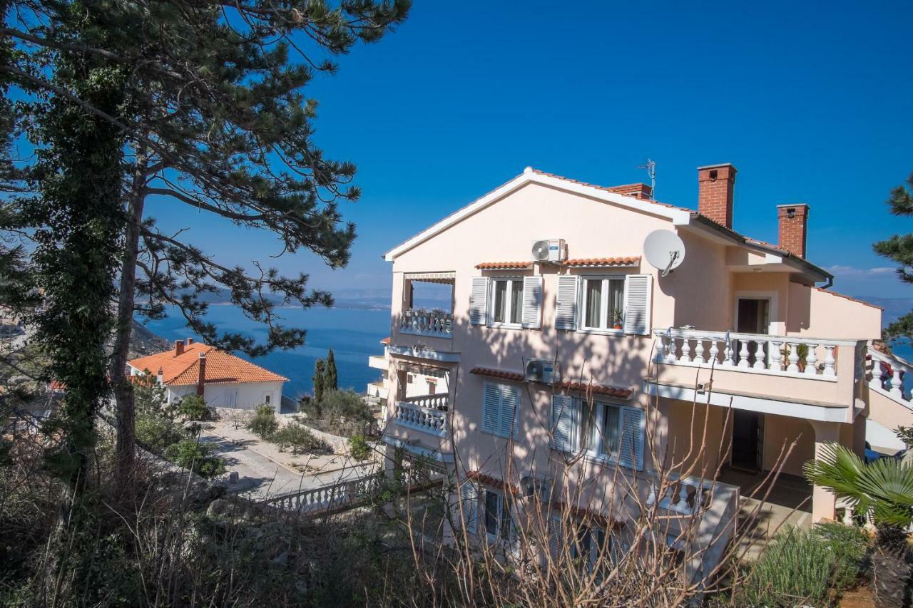 Apartman Cubranic Apartment Vrbnik Luaran gambar